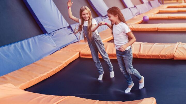 Idées de sorties indoor près d&rsquo;Oberhoffen sur Moder : Parcours Ninja, Trampoline et VR